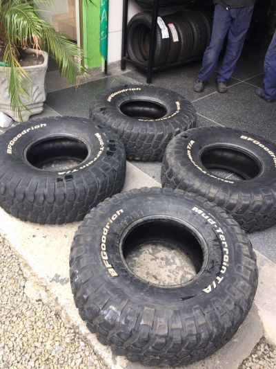 Vendo 4 Pneus Mud 35" Vendo 4 Pneus Mud 35"