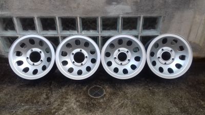 4 15x7 F1000 Jeep Rural 4 15x7 F1000 Jeep Rural