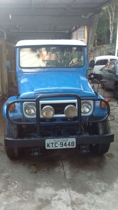 Toyota Bandeirante longa Toyota Bandeirante longa