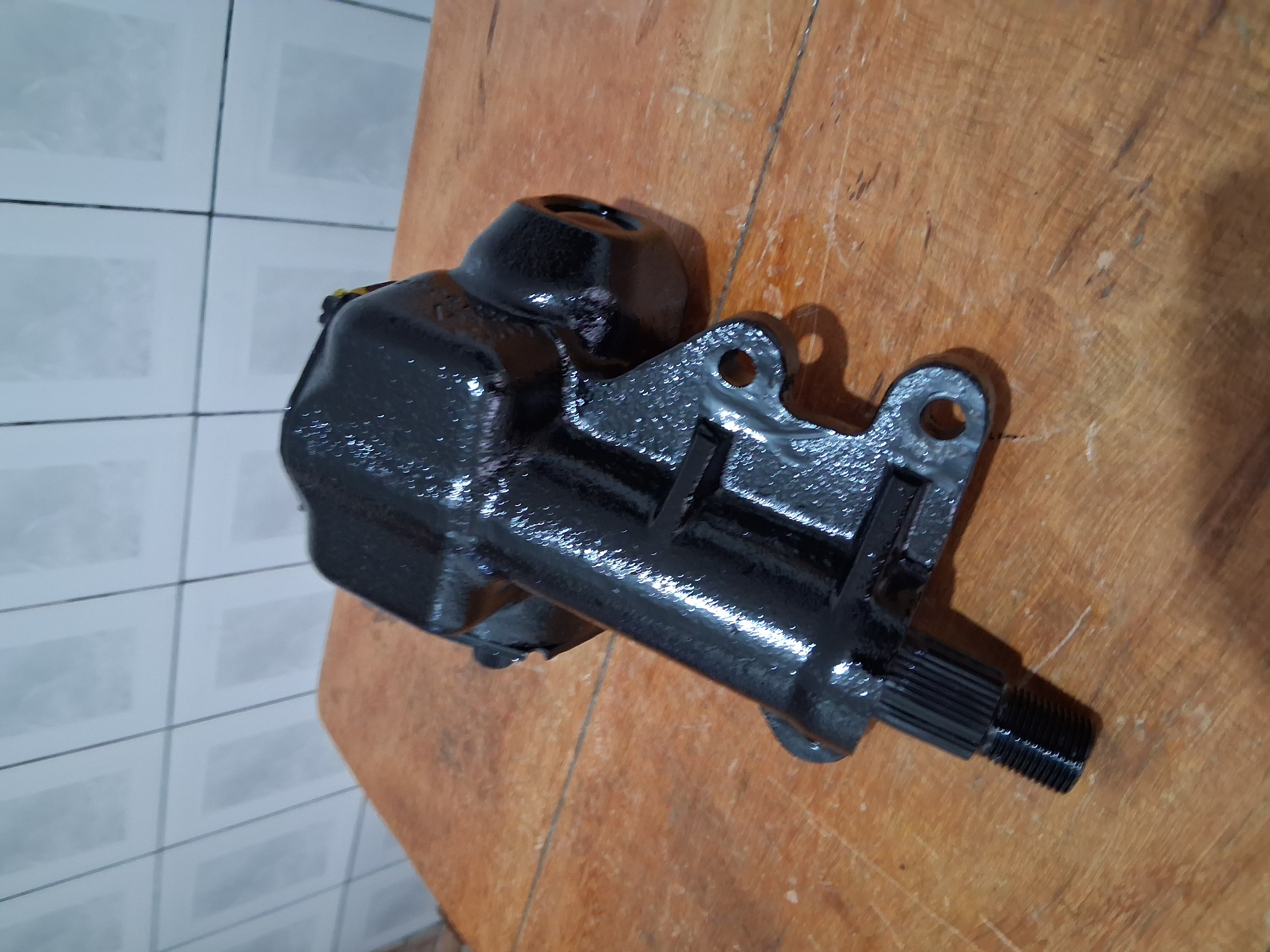 Caixa direção maverick v8